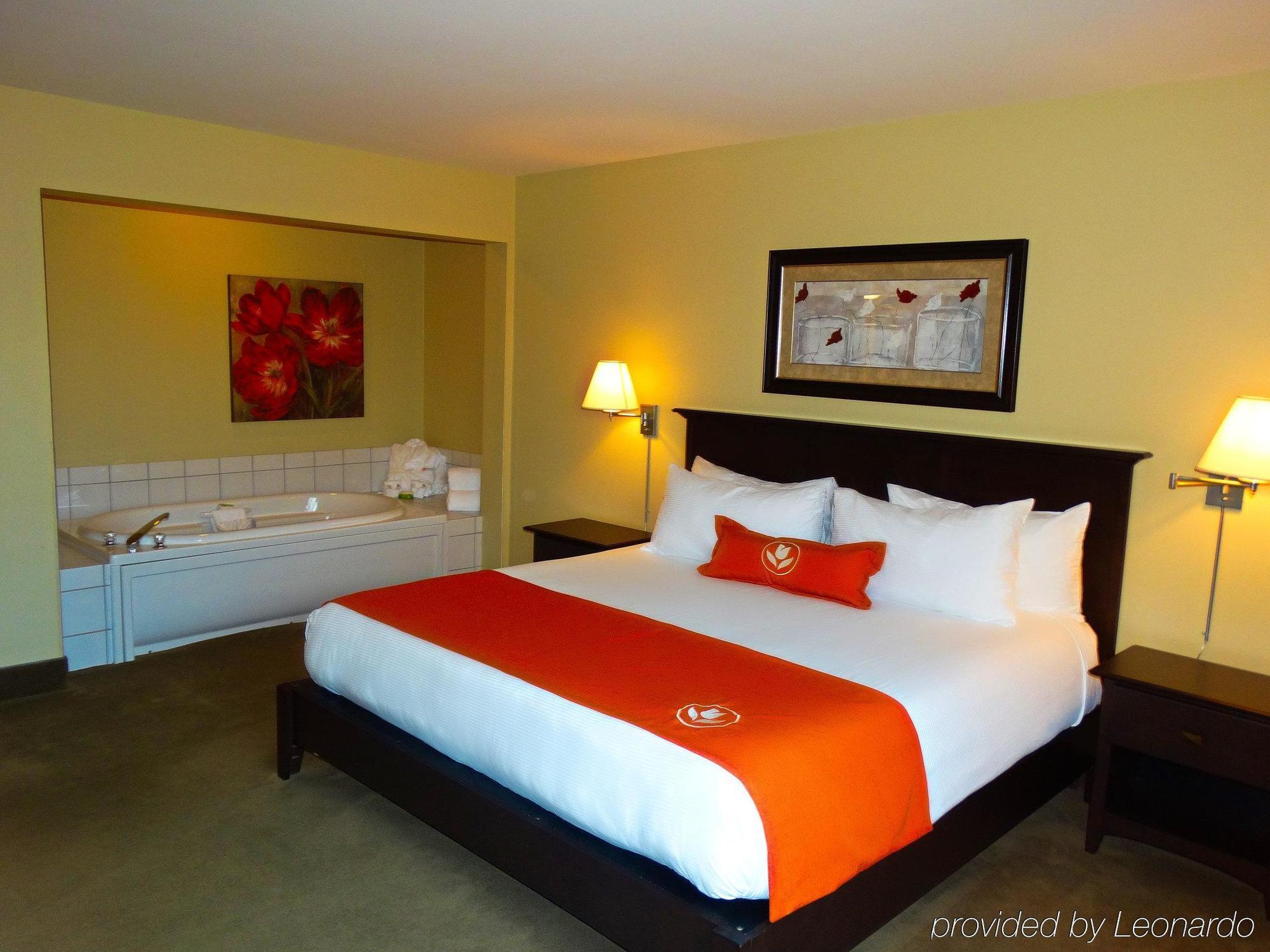 Amsterdam Inn & Suites Sussex Esterno foto