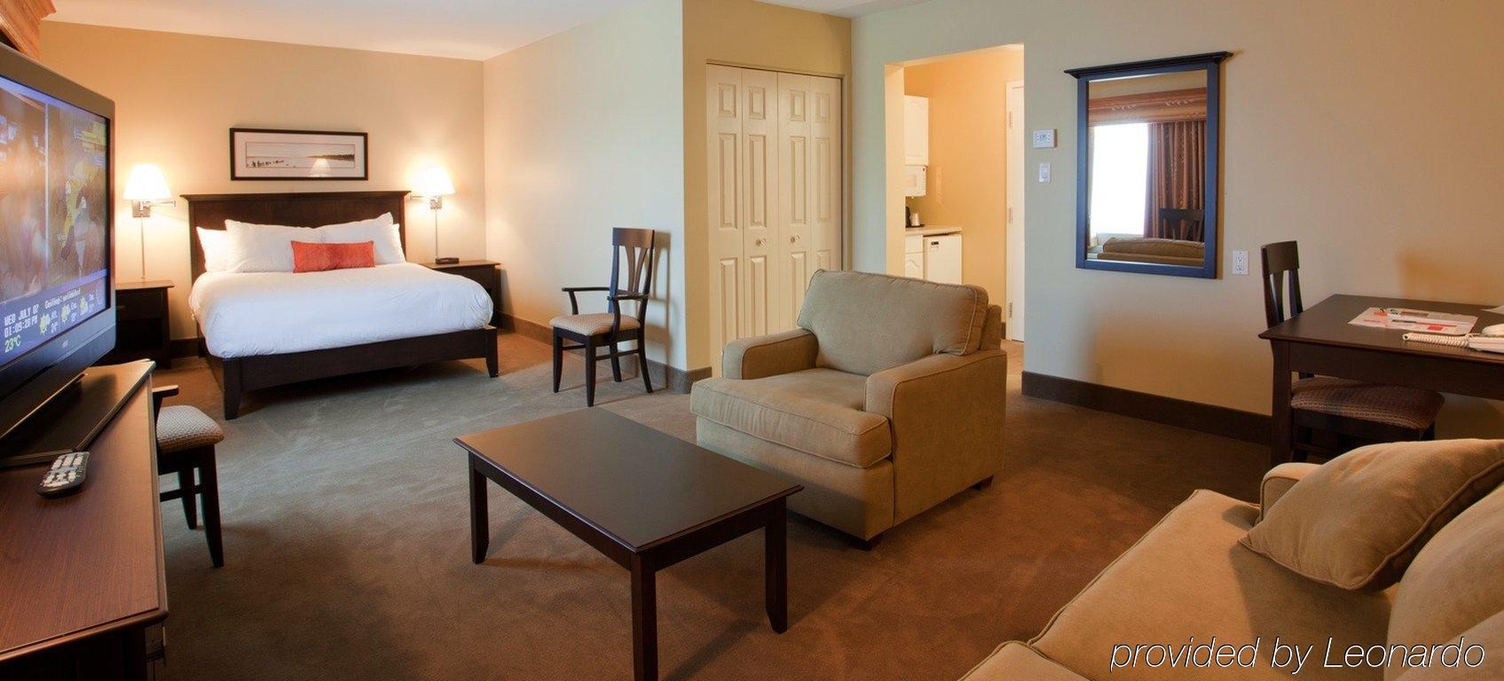 Amsterdam Inn & Suites Sussex Esterno foto